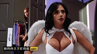 Milf Čarovnija Seksa: Ariella Ferrera In Okusna Milf-Ovka Isis Love