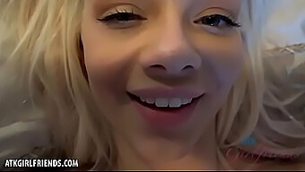 Elsa Jean V Tem Hd Videu Napolni Svojo Blond Muco S Svojim Izlivom