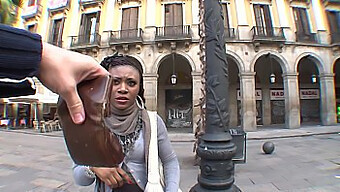 Vídeo Casero De Una Negrita Dispuesta A Todo Por Dinero