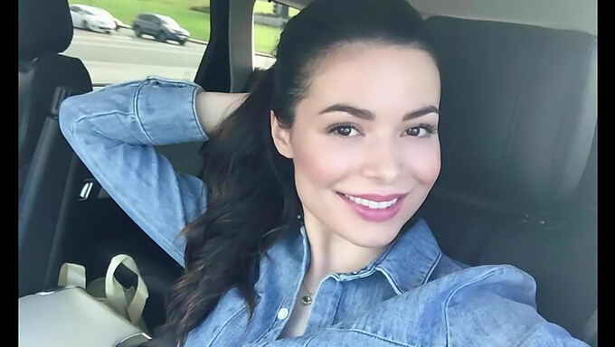 Kijk Hoe Miranda Cosgrove Masturbeert Tot Een Hoogtepunt