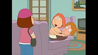 Nude Lois และ Meg ได้รับการเย็ดโดย Anthony ในวิดีโอโป๊ครอบครัวนี้