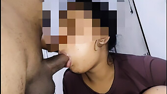 Sri Lankan Teen Girl Gives A Deep Blowjob And Swallows Cum