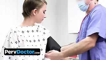 Video Mới Nhất Của Pervdoctor Có Một Bệnh Nhân Trẻ Và Một Bác Sĩ Nóng Bỏng.