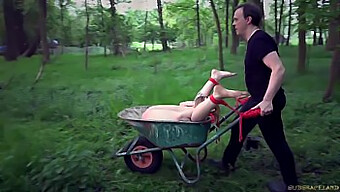 Un Videoclip Bdsm German Prezintă O Sclavă Blondă Pedepsită Și Futută