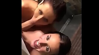 Sexo En La Ducha Con Una Milf De Grandes Tetas