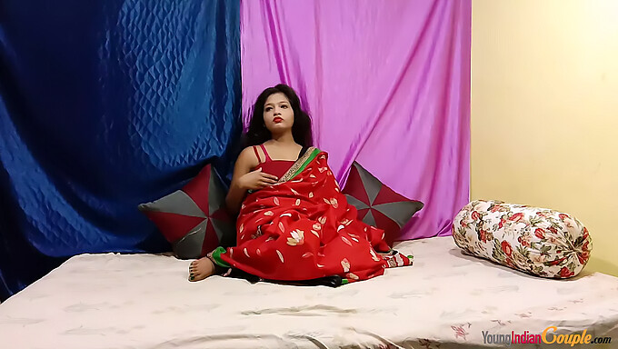 18 Year Old Indian Girl In Sari Masturbates To Orgasm